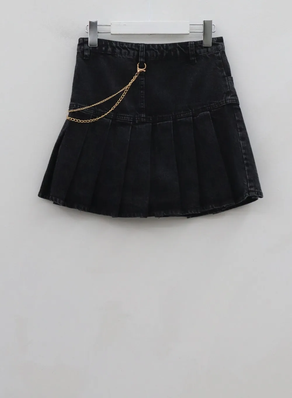 Half Pleated Denim Mini Skirt with Chain Belt BU2207