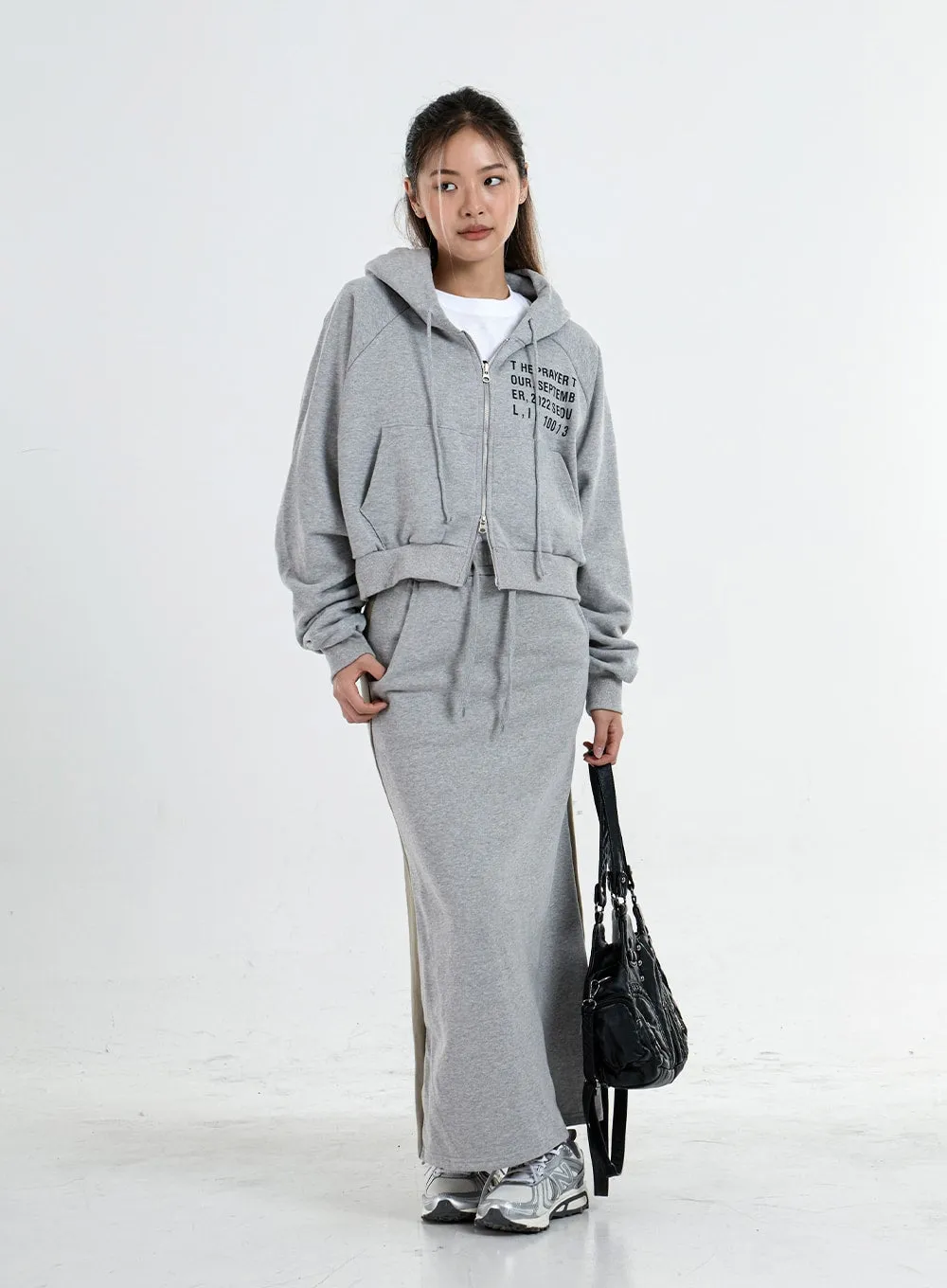 Lettering Zipper Semi Crop Hoodie CO06