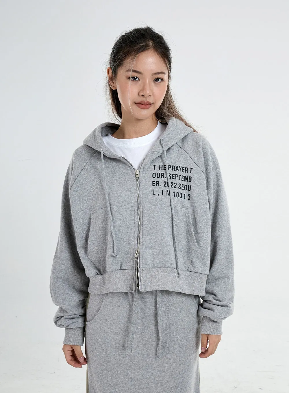 Lettering Zipper Semi Crop Hoodie CO06