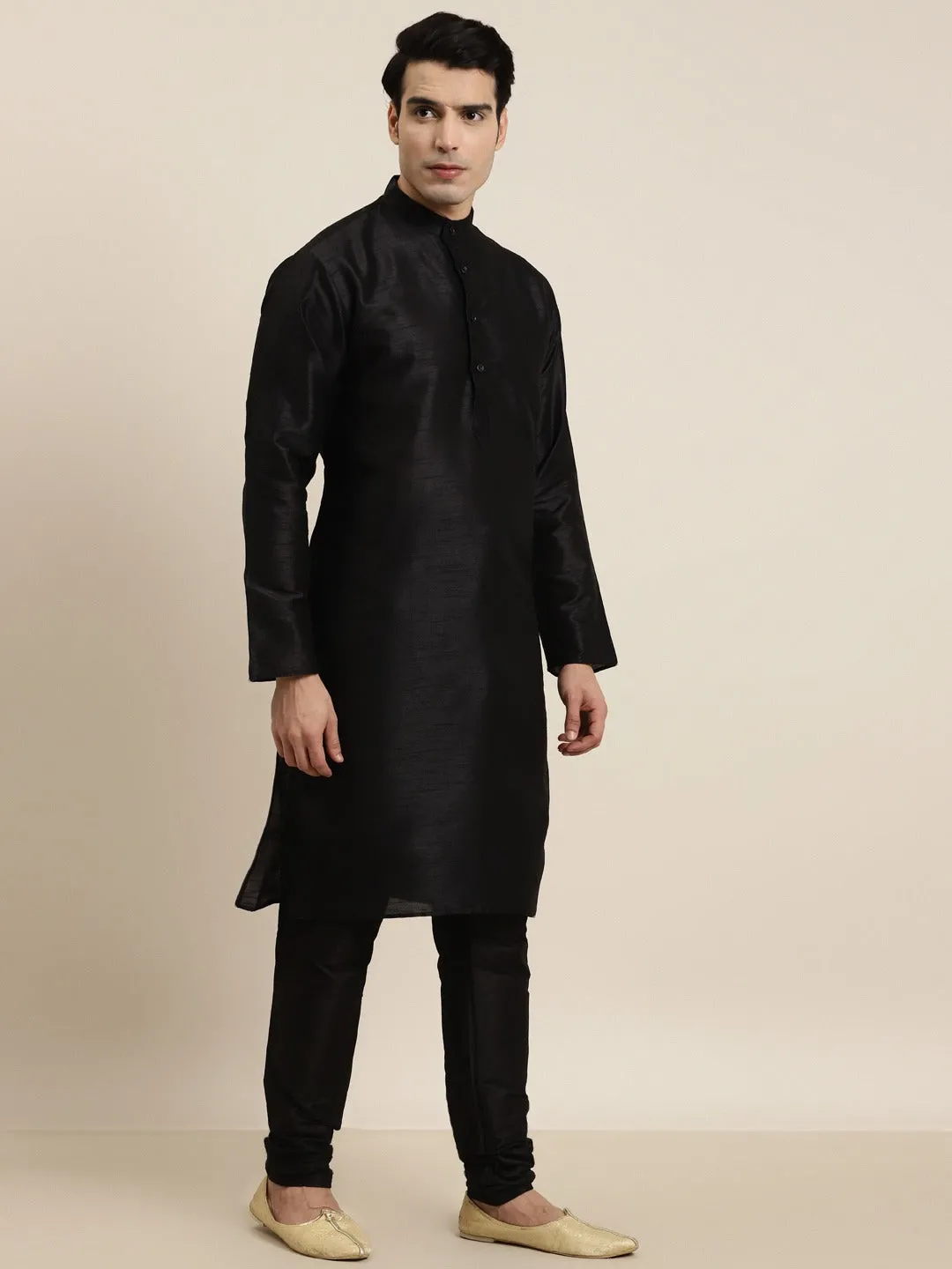 Men's Silk Blend Black Kurta Pyjama & Silk Blend Green Self Design Nehrujacket - Sojanya