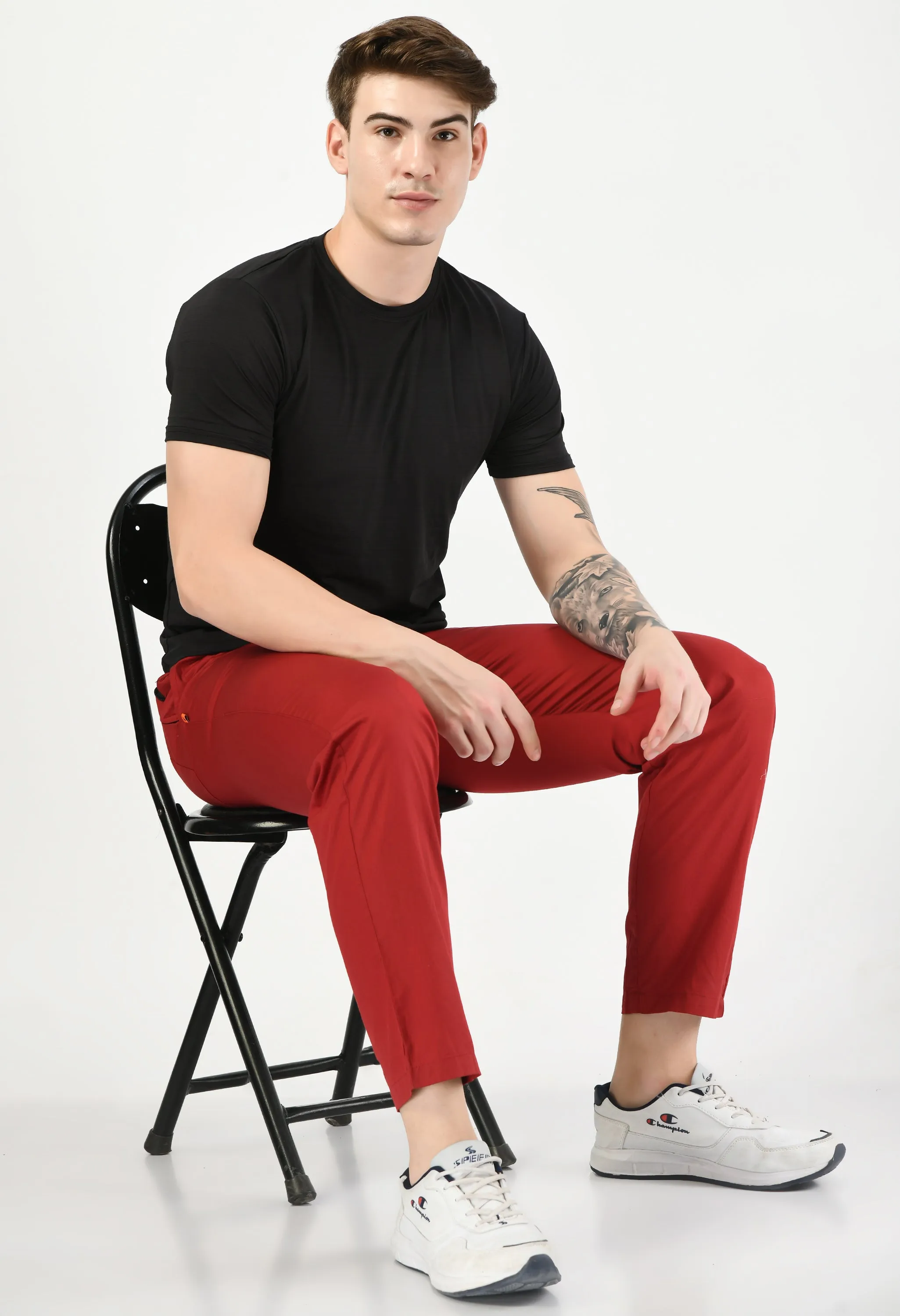 Red Plain Relaxed Fit Casual Trouser