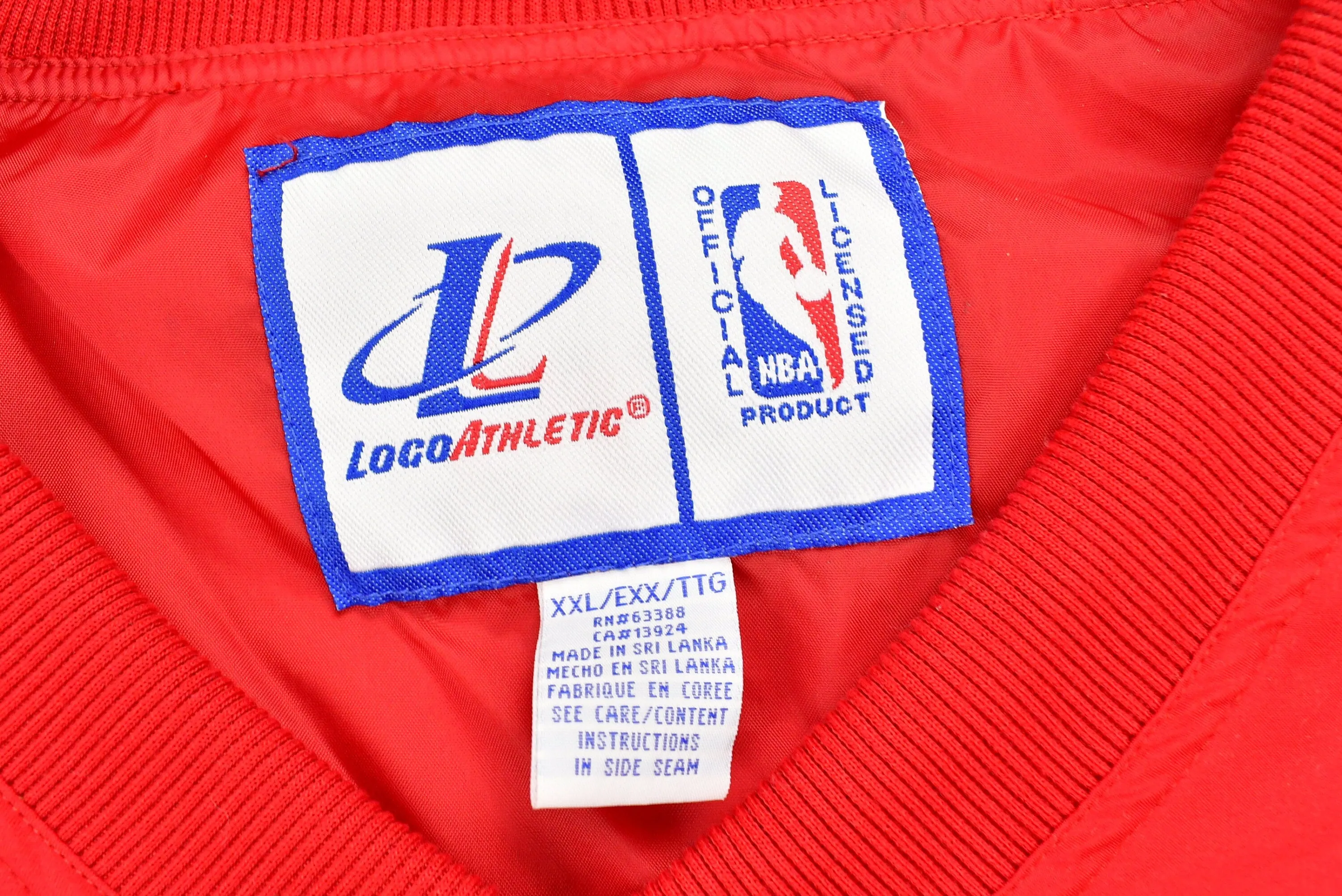 Vintage 1990s Chicago Bulls NBA Windbreaker Jacket