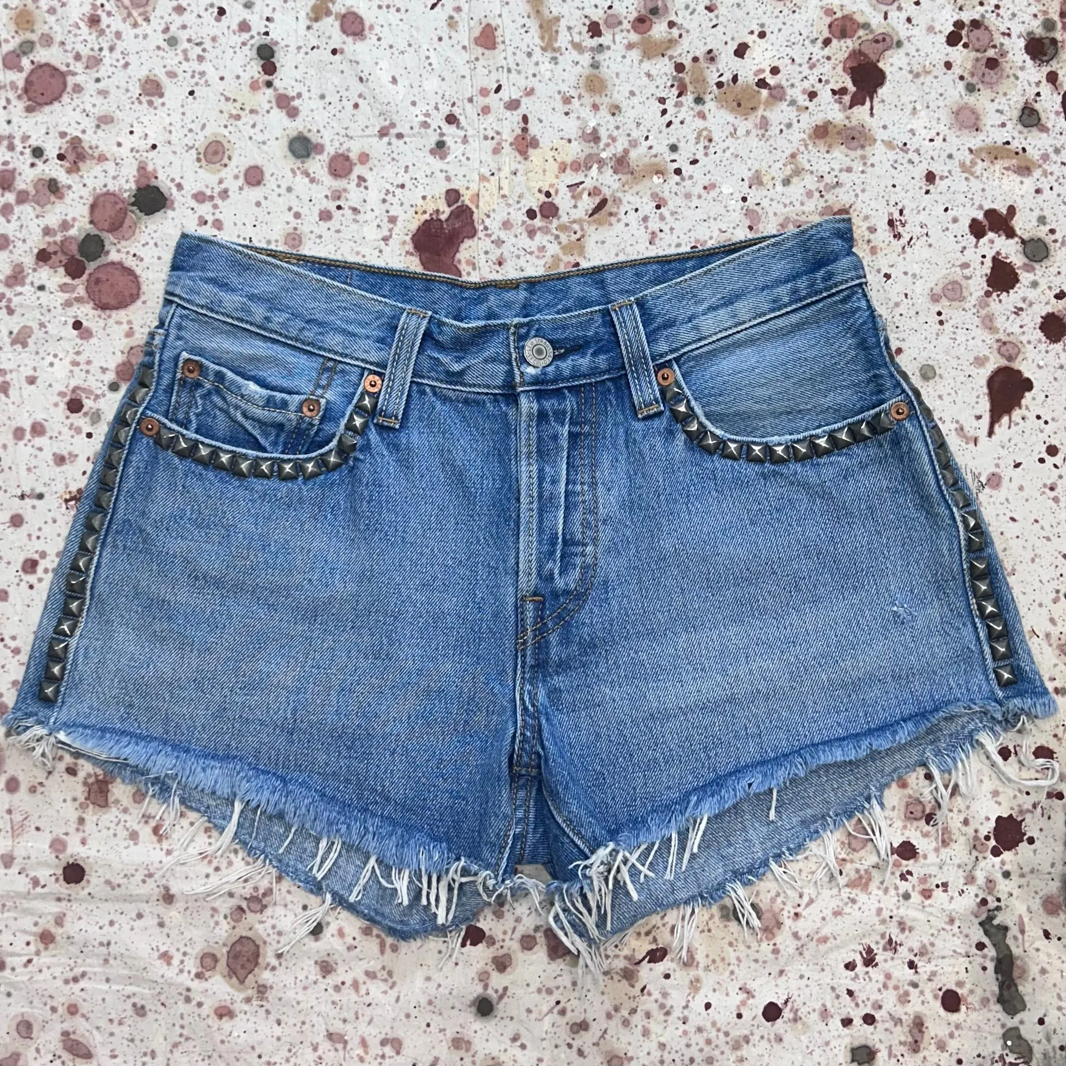 Vintage Levi 501 Studded Cutoff Shorts (JYJ0524-246)