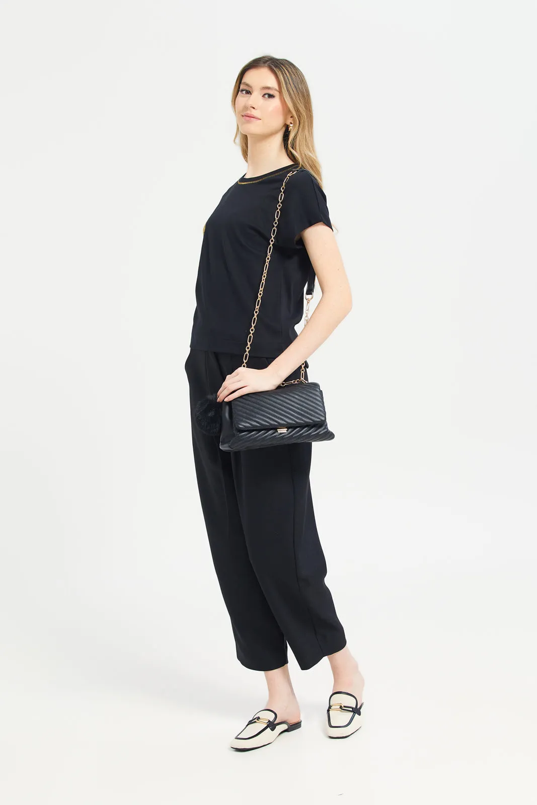 Women Black Plain Barrel Leg Trouser