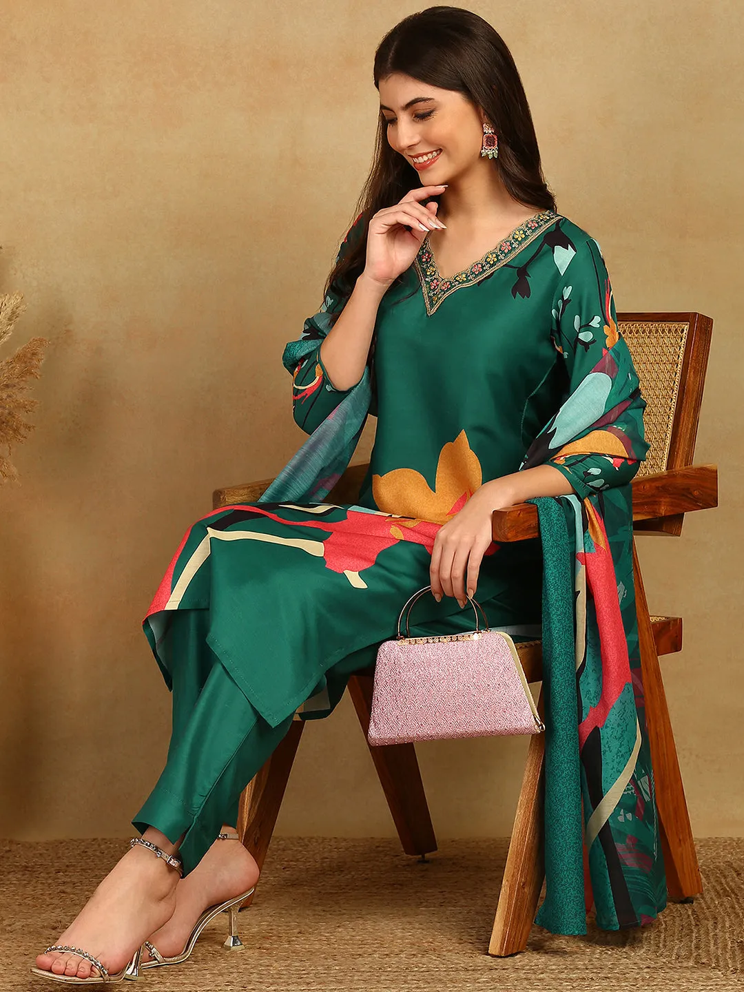 Women Green Silk Blend Floral Printed Straight Kurta Trousers With Dupatta