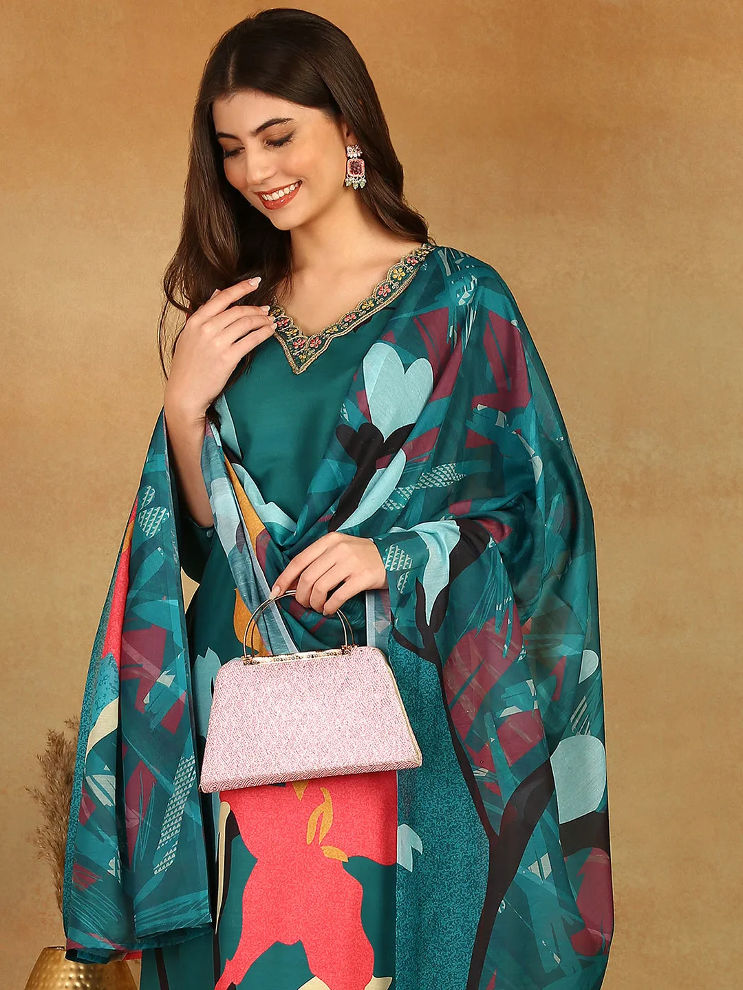 Women Green Silk Blend Floral Printed Straight Kurta Trousers With Dupatta